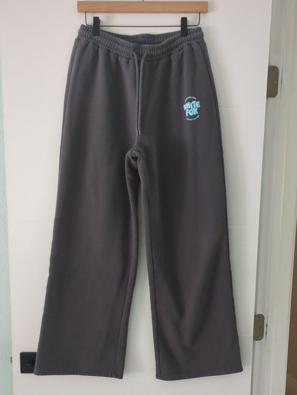 White Fox Charcoal Drawstring Sweatpants Sz L Athleasure Laungewear Cozy